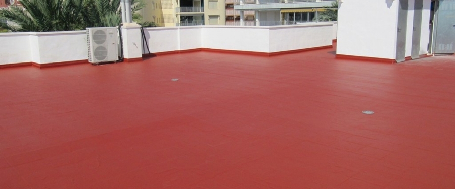 Terraza impermeabilizada en Valencia después del trabajo